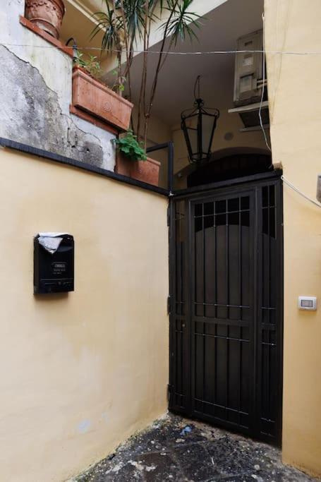 The San Gregorio Armeno Apartment By HouseinNapoli Dış mekan fotoğraf